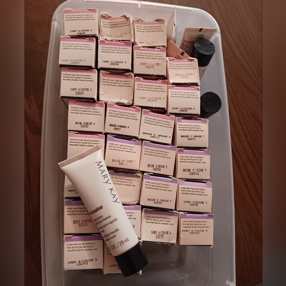 Mary Kay Lot Of 35 Matte & Luminous Foundations Vintage